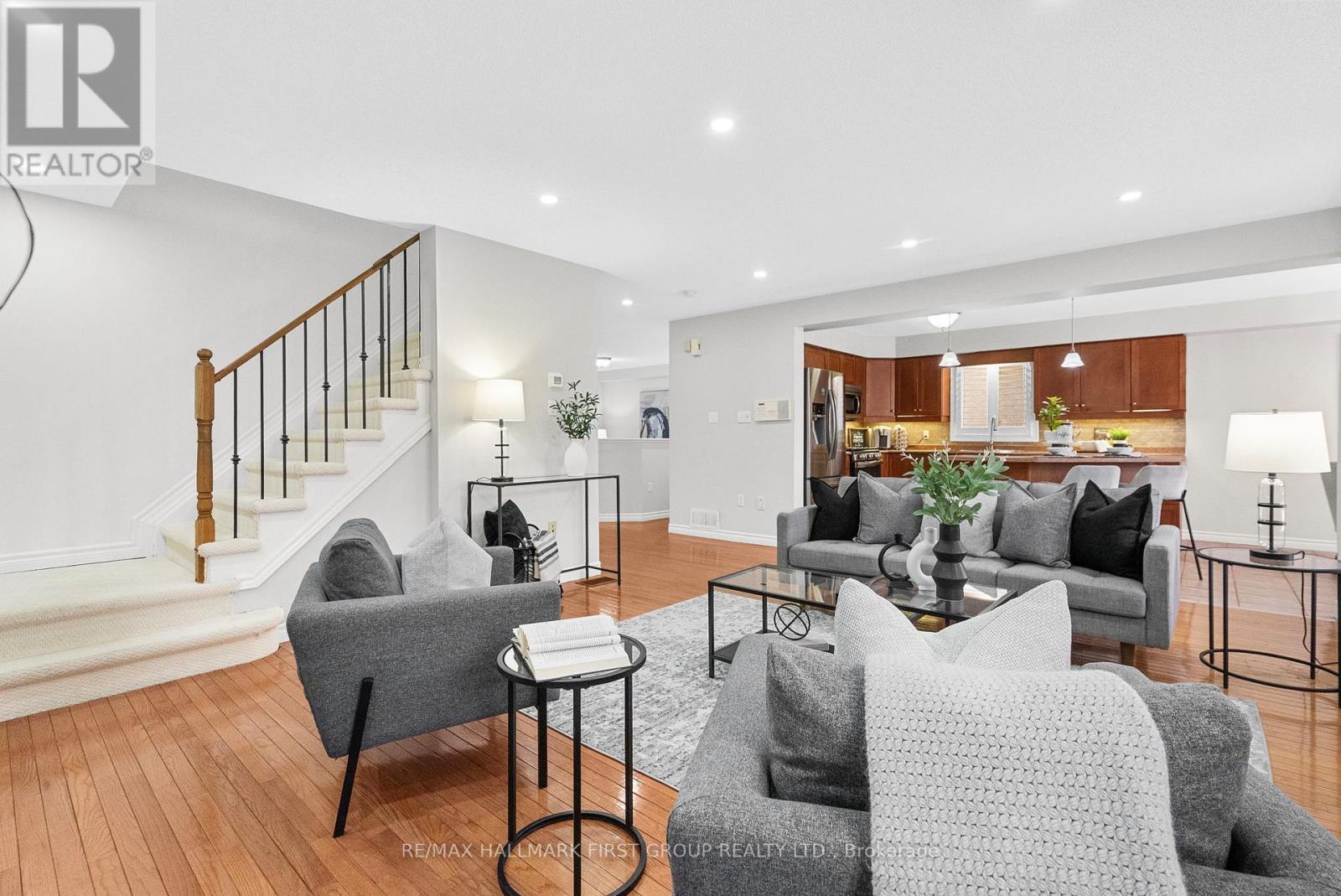 574 Clearsky Avenue, Oshawa, Ontario  L1K 2P7 - Photo 5 - E12655002