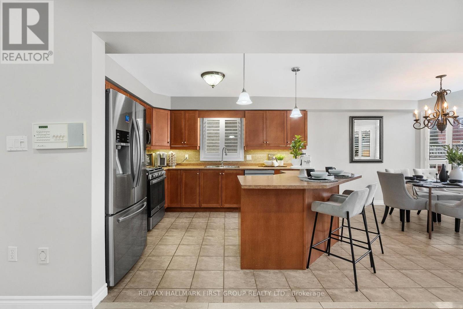 574 Clearsky Avenue, Oshawa, Ontario  L1K 2P7 - Photo 9 - E12655002