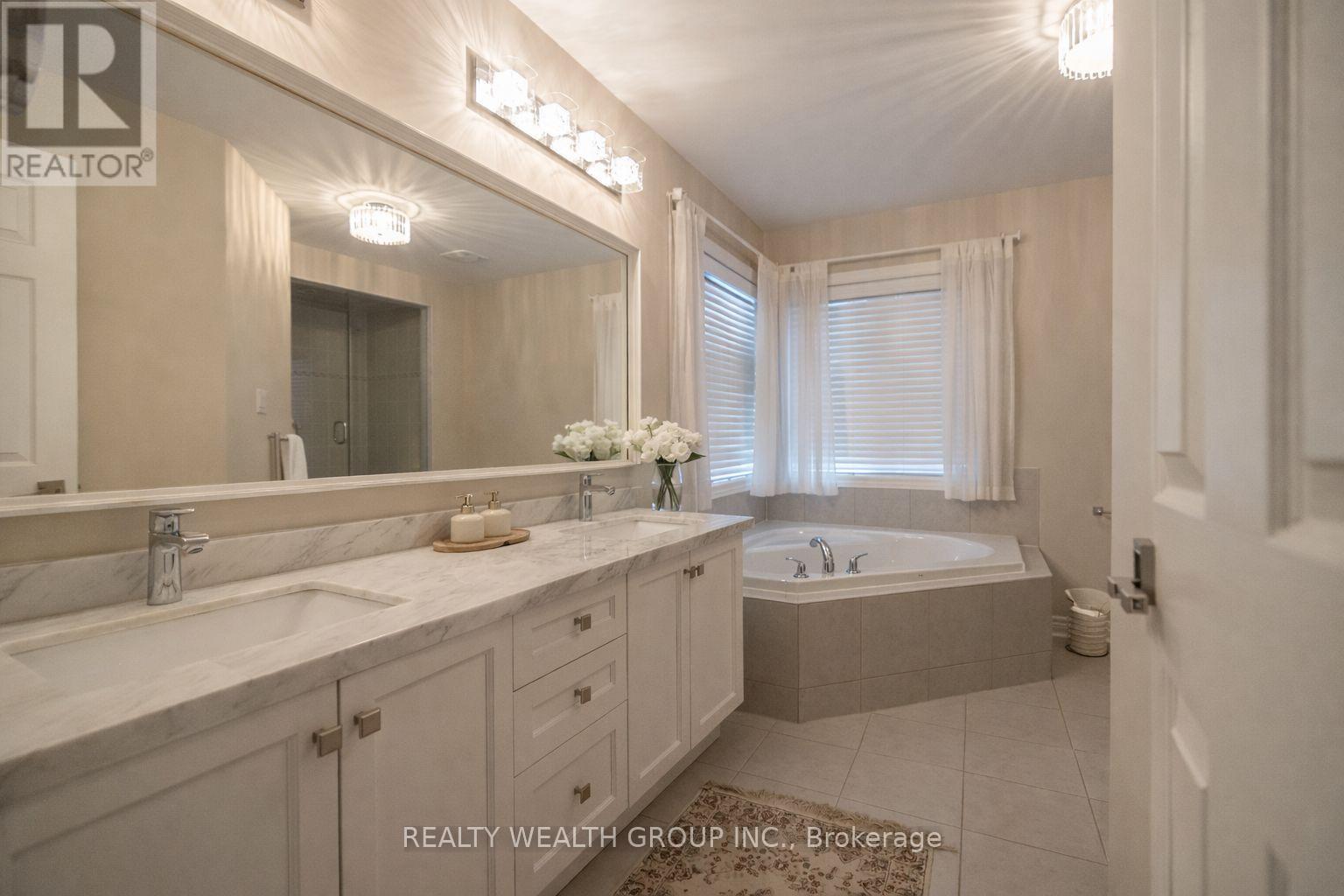 32 Rock Elm Court, Vaughan, Ontario L6A 4C2 - Photo 14 - N12655000