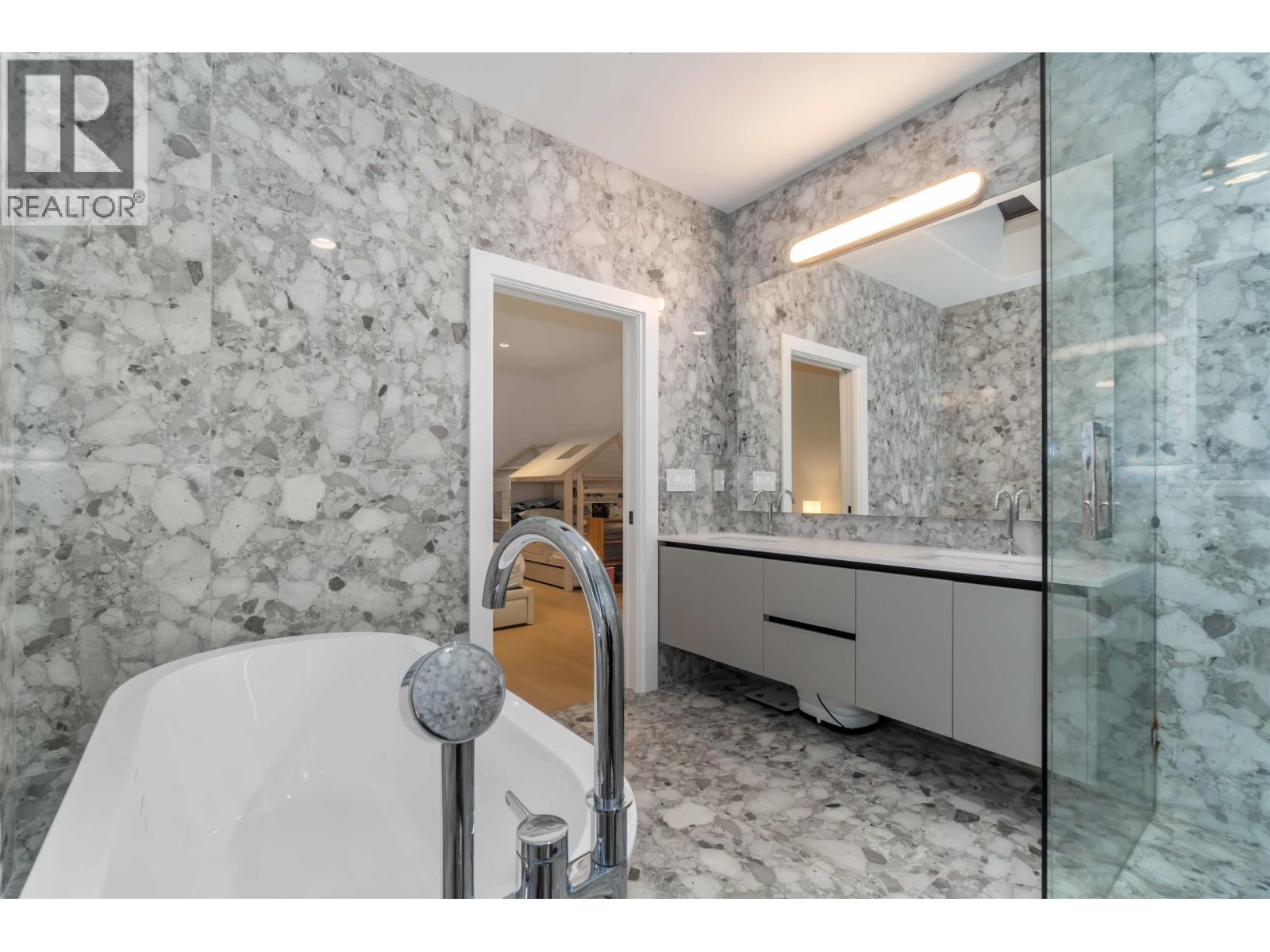 5651 Walton Road, Richmond, British Columbia  V7C 2L8 - Photo 29 - R3075252