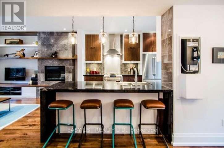 76 Dunn Avenue, Toronto, Ontario  M6K 2R6 - Photo 10 - W12655006