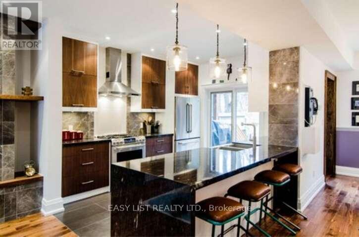 76 Dunn Avenue, Toronto, Ontario  M6K 2R6 - Photo 9 - W12655006