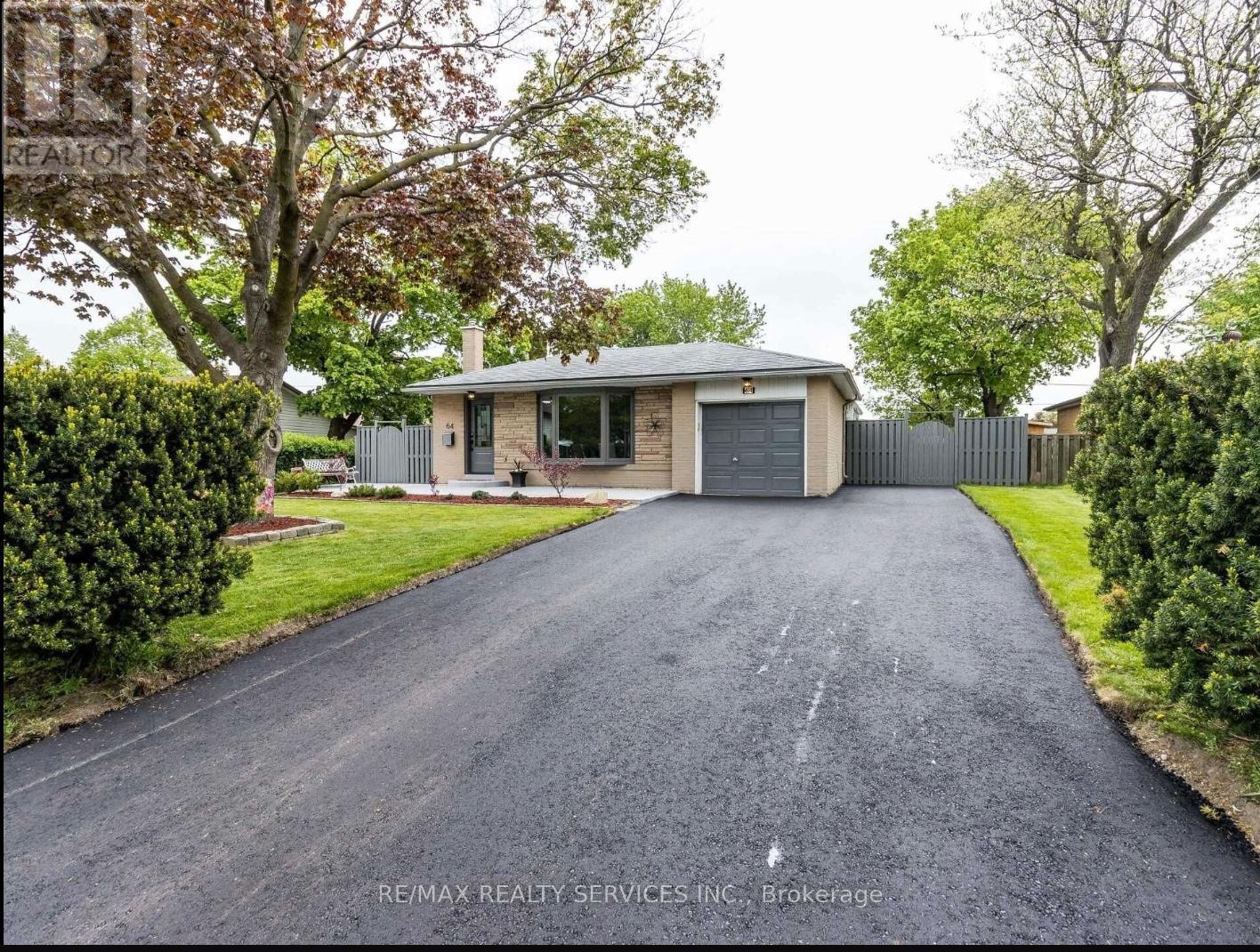 64 Brookdale Crescent, Brampton, Ontario  L6T 1M7 - Photo 2 - W12655016