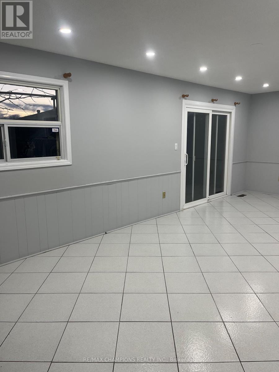 249 Centre Street N, Brampton, Ontario  L6V 2R3 - Photo 14 - W12655020