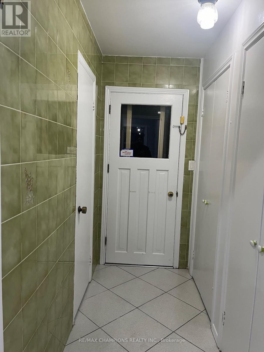 249 Centre Street N, Brampton, Ontario  L6V 2R3 - Photo 16 - W12655020