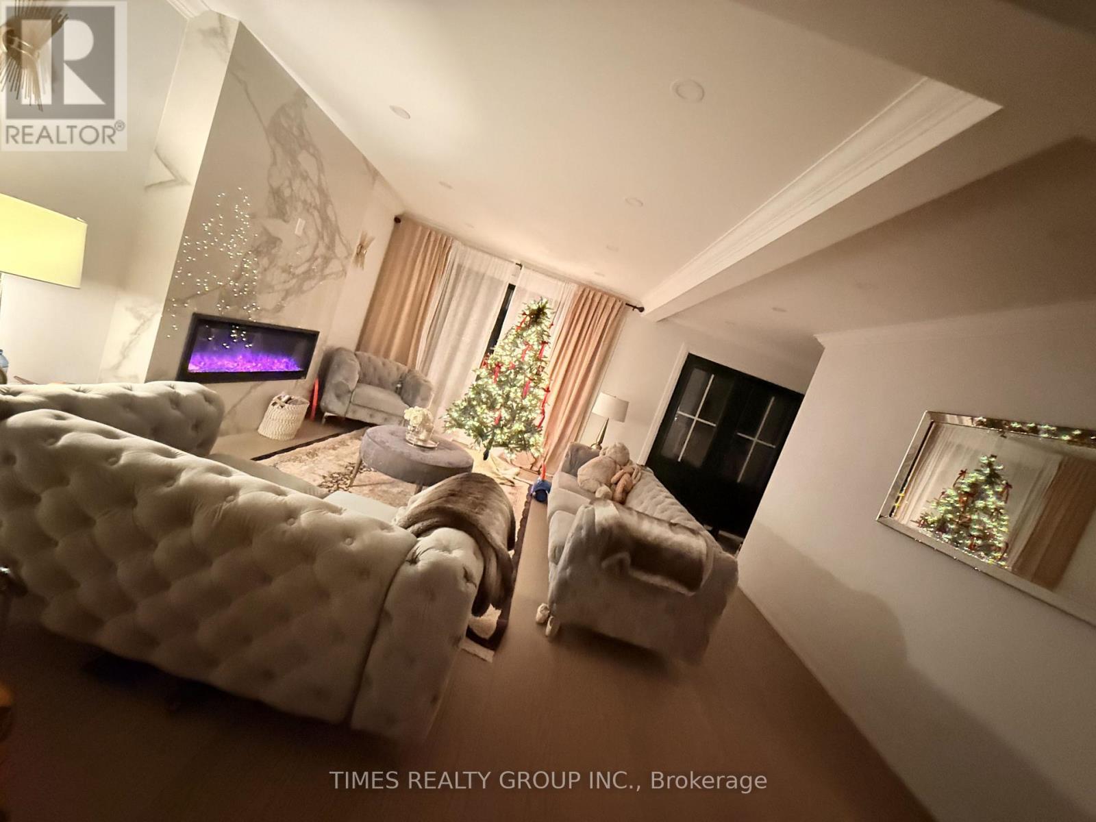 10 Dominion Road, Toronto, Ontario  M8W 1J1 - Photo 13 - W12655022