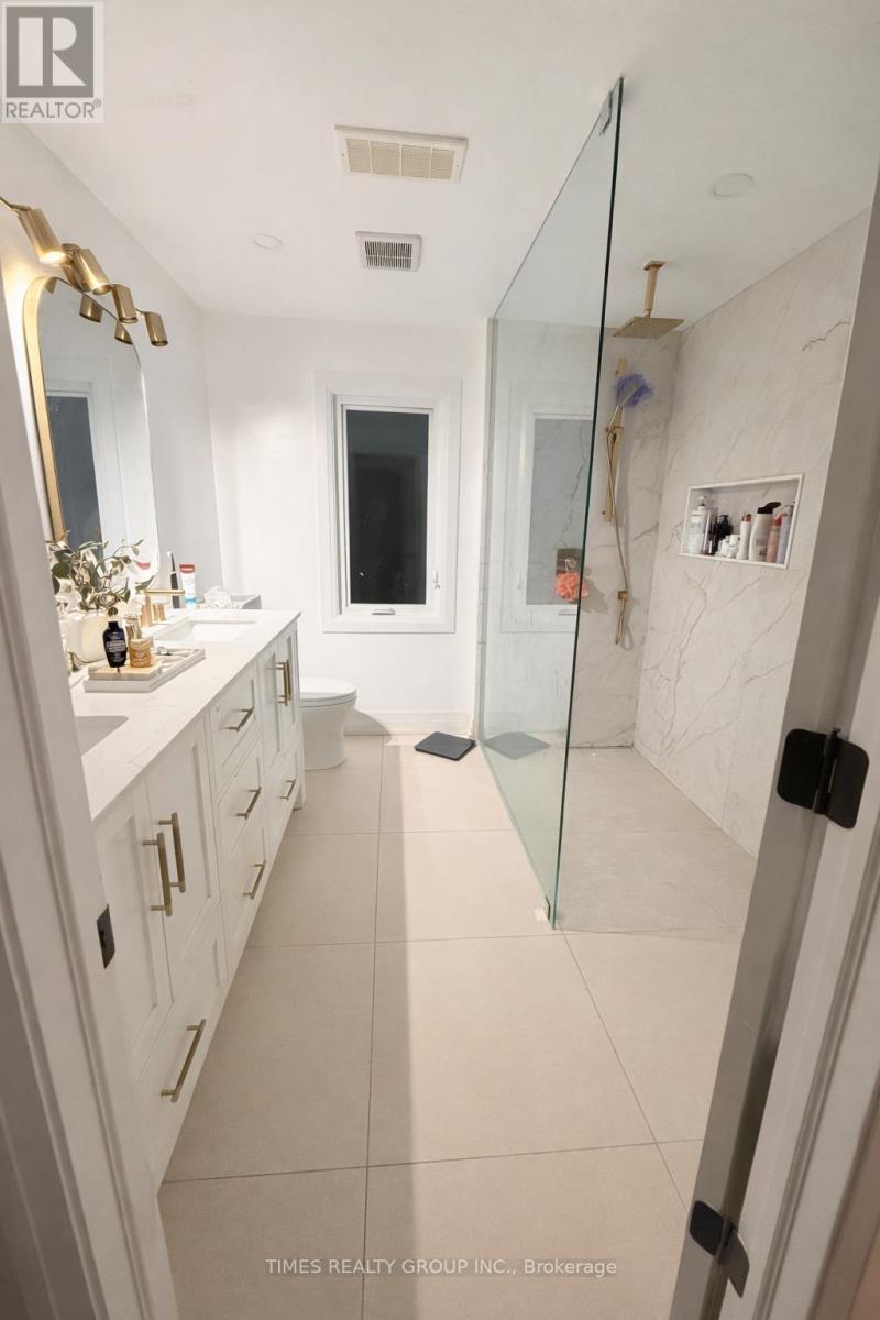 10 Dominion Road, Toronto, Ontario  M8W 1J1 - Photo 8 - W12655022