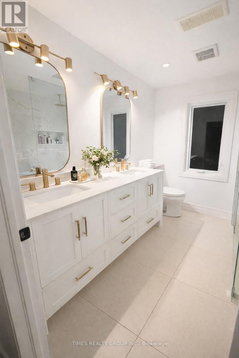 10 Dominion Road, Toronto, Ontario  M8W 1J1 - Photo 9 - W12655022