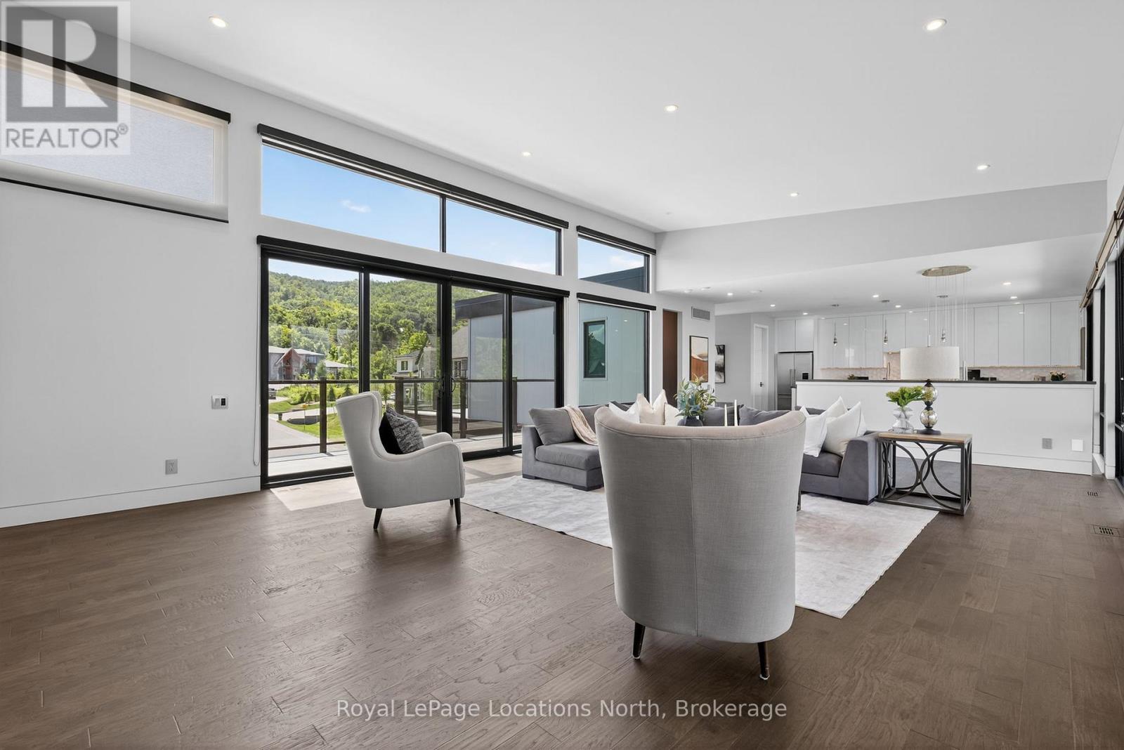 116 Courchevel Crescent, Blue Mountains, Ontario  L9Y 0V4 - Photo 4 - X12655050