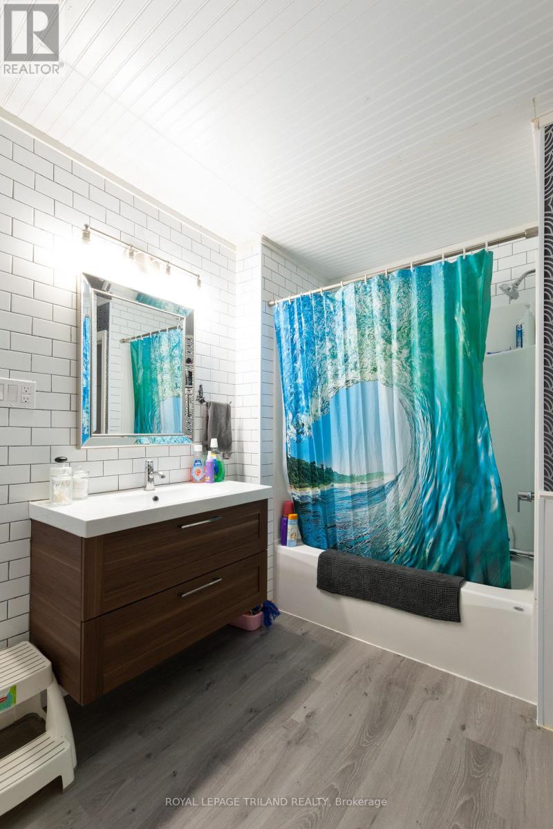 9664 Belmont Road, Central Elgin, Ontario  N5P 3S7 - Photo 23 - X12533188