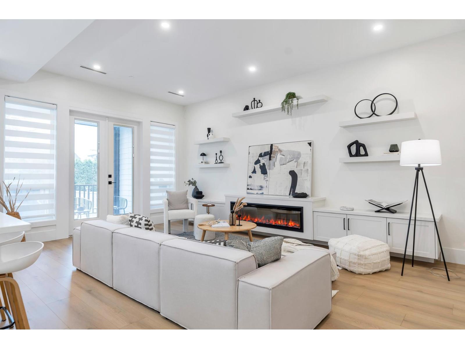 Listing Picture 21 of 40 : 15570 OXENHAM AVENUE, White Rock - 魯藝地產 Yvonne Lu Group - MLS Medallion Club Member