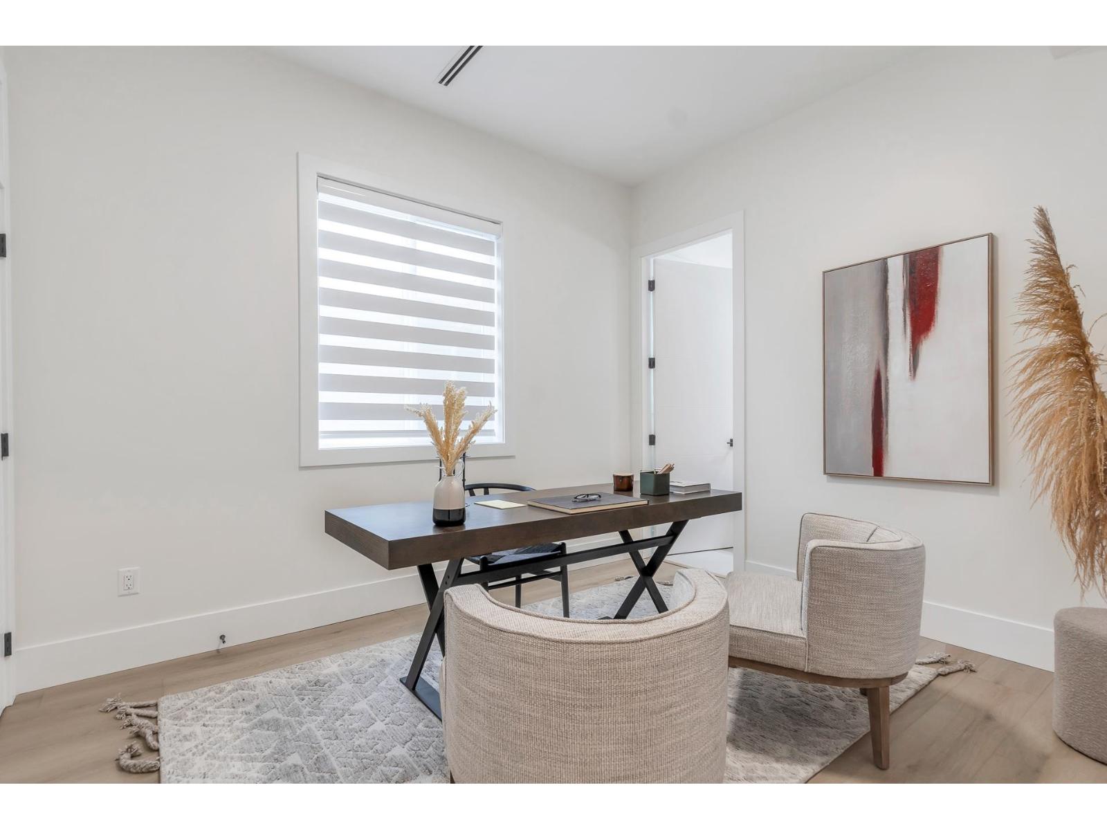 Listing Picture 16 of 40 : 15570 OXENHAM AVENUE, White Rock - 魯藝地產 Yvonne Lu Group - MLS Medallion Club Member