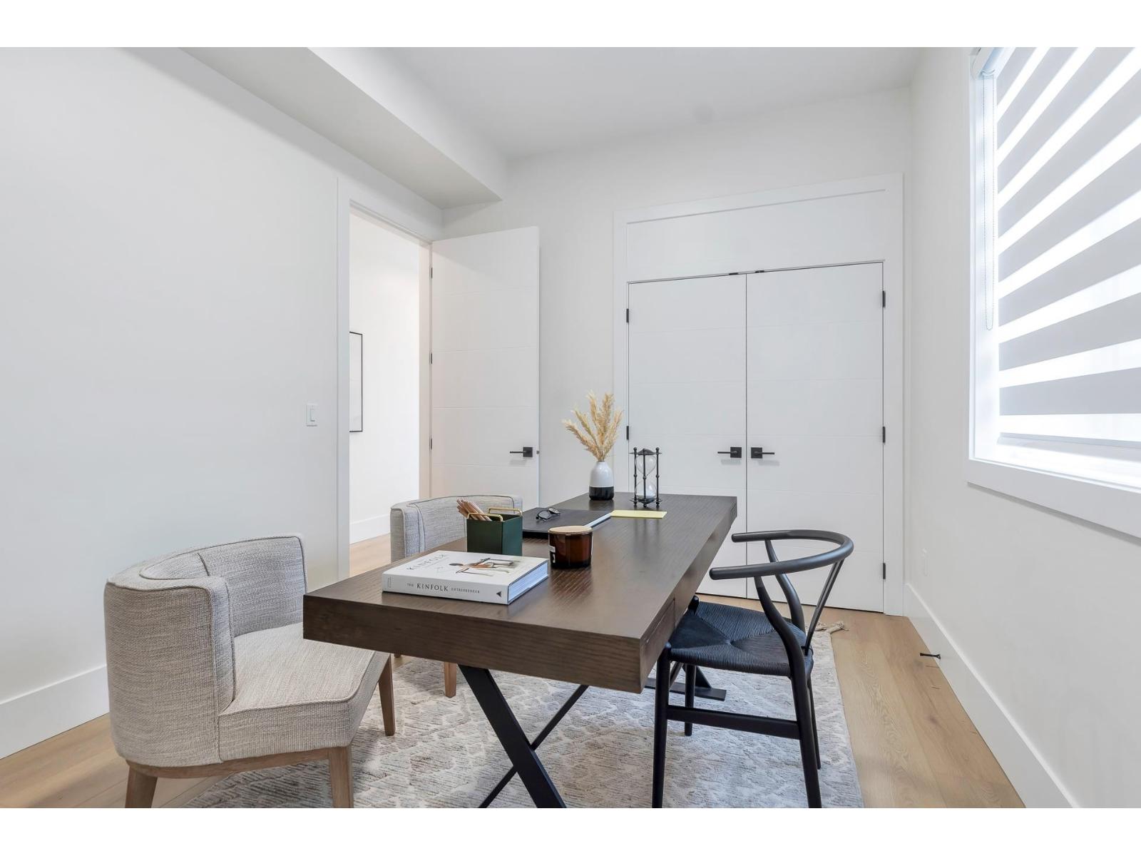 Listing Picture 17 of 40 : 15570 OXENHAM AVENUE, White Rock - 魯藝地產 Yvonne Lu Group - MLS Medallion Club Member