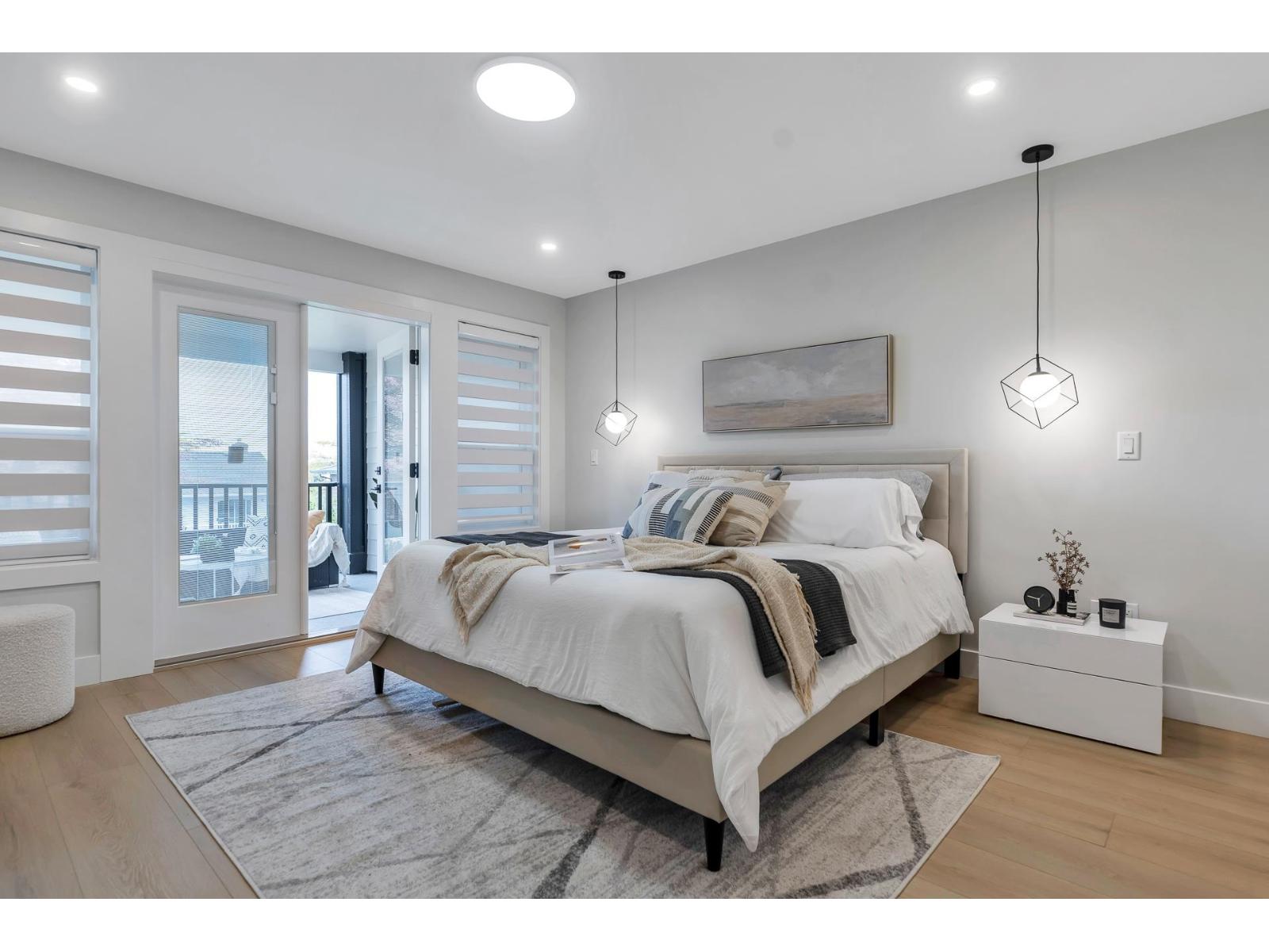 Listing Picture 28 of 40 : 15570 OXENHAM AVENUE, White Rock - 魯藝地產 Yvonne Lu Group - MLS Medallion Club Member