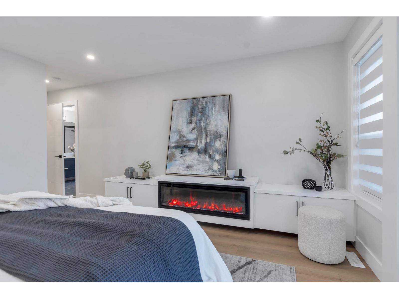 Listing Picture 29 of 40 : 15570 OXENHAM AVENUE, White Rock - 魯藝地產 Yvonne Lu Group - MLS Medallion Club Member