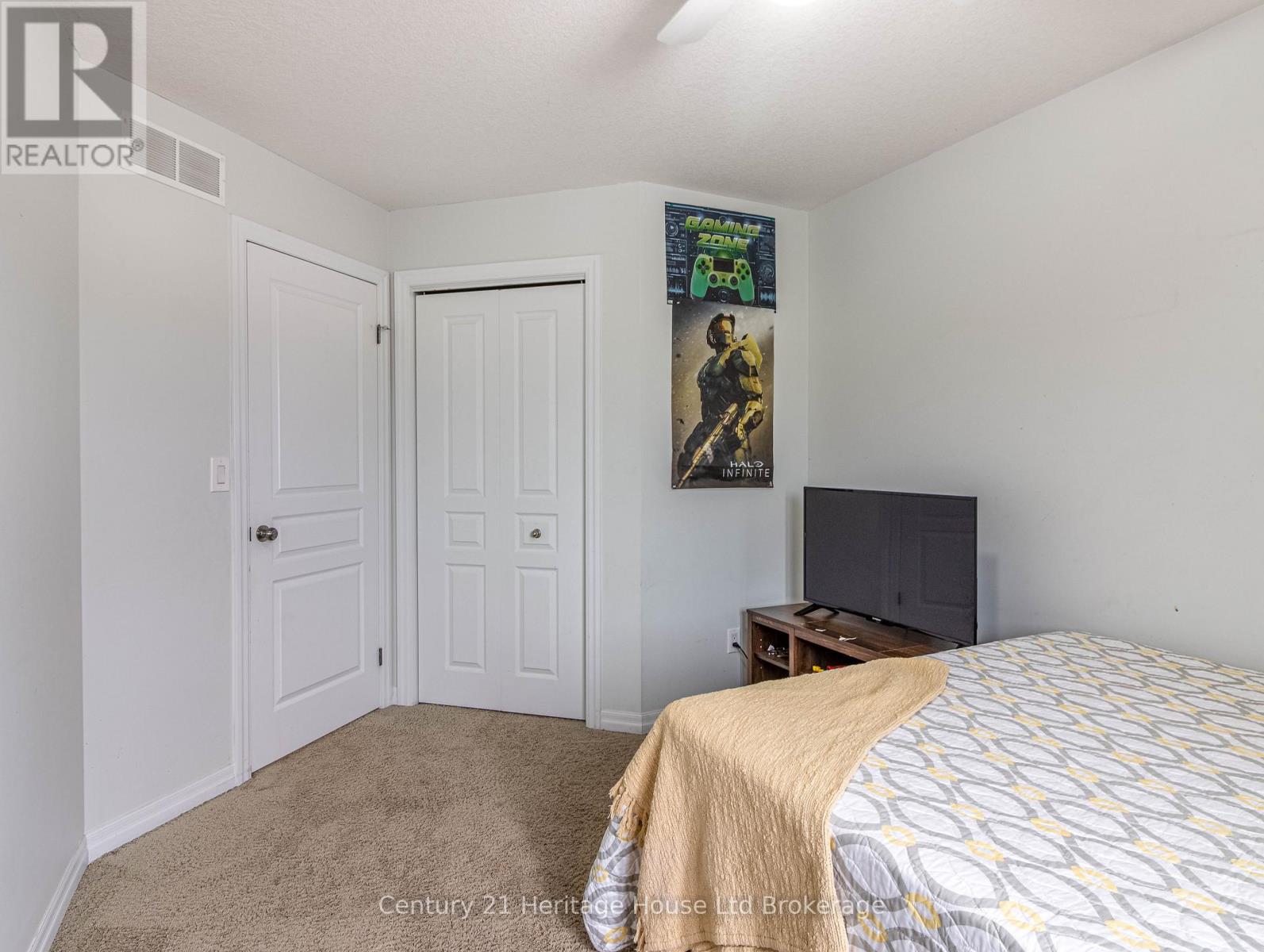 702 Frontenac Crescent, Woodstock, Ontario  N4V 0B1 - Photo 19 - X12492530