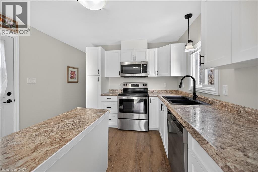 1294 8th Concession Road W Unit# 30 Hillside Cres, Flamborough, Ontario  N0B 2J0 - Photo 9 - 40795399