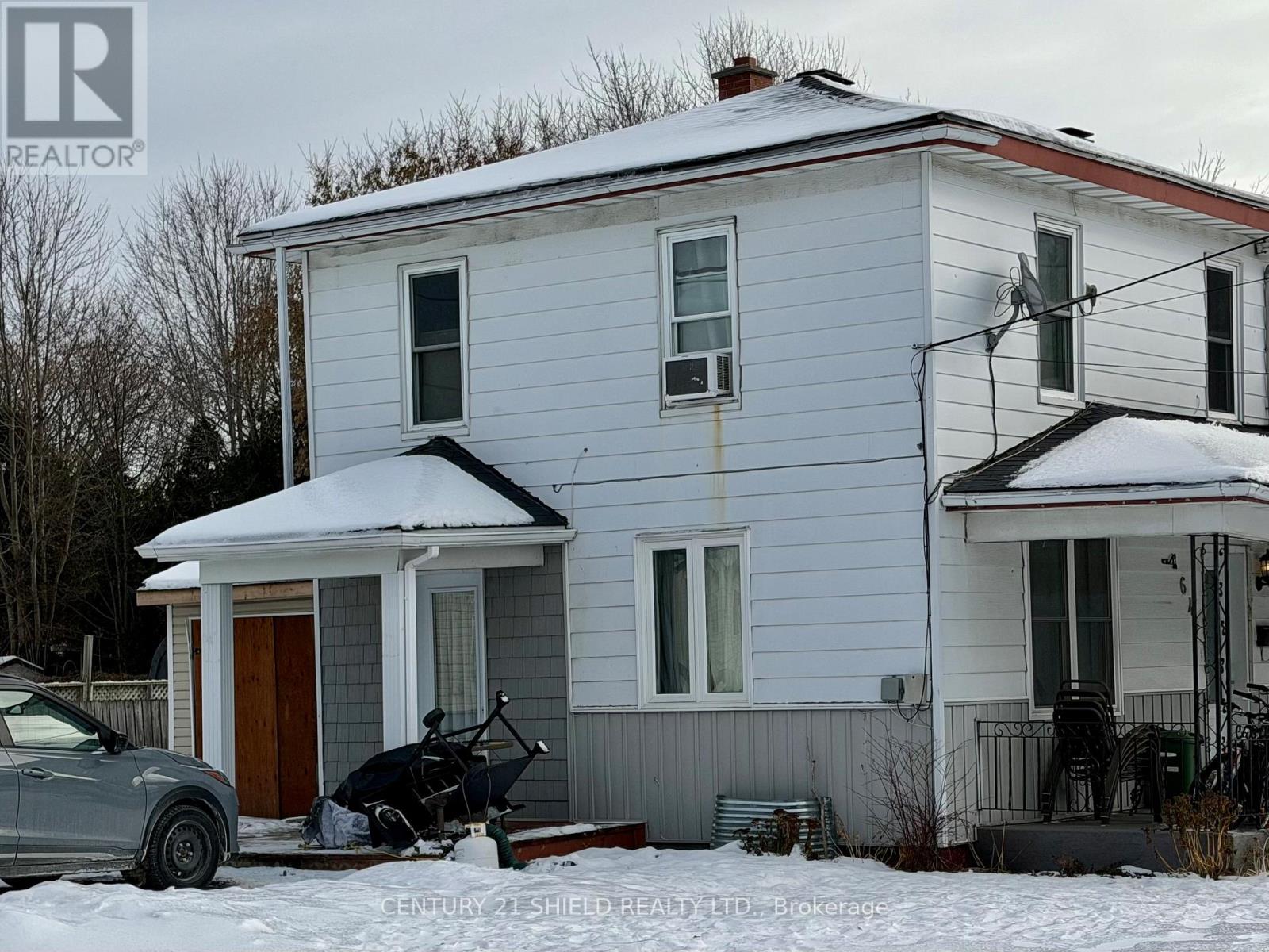 647 Gloucester Street N, Cornwall, Ontario K6H 3X7 - Photo 2 - X12483260