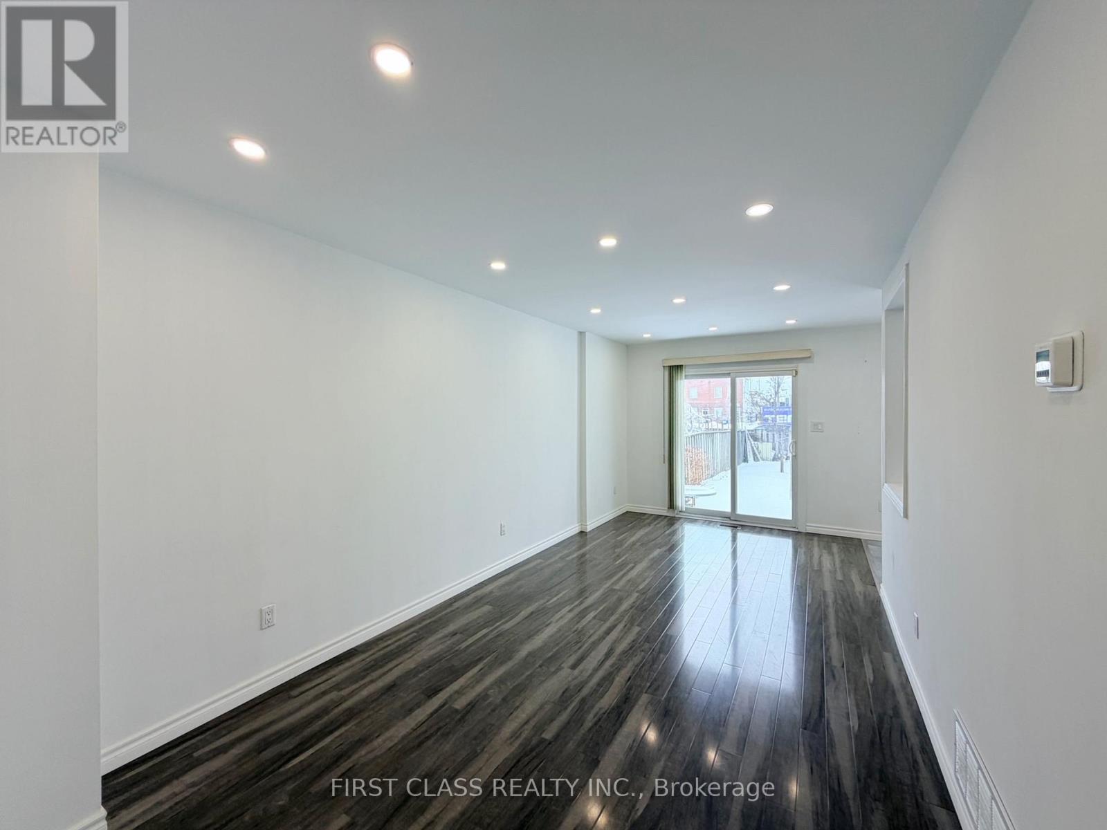 62 Truro Crescent, Toronto, Ontario  M1V 2H8 - Photo 5 - E12655078