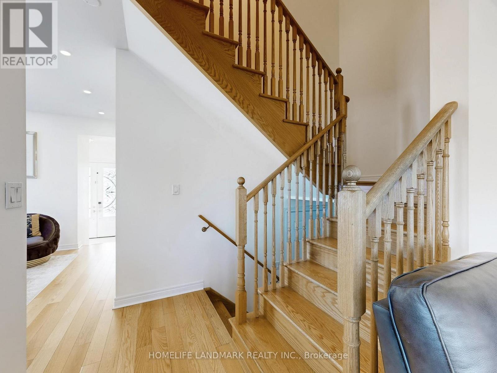 1080 Azalea Avenue, Pickering, Ontario  L1X 0G6 - Photo 16 - E12655090