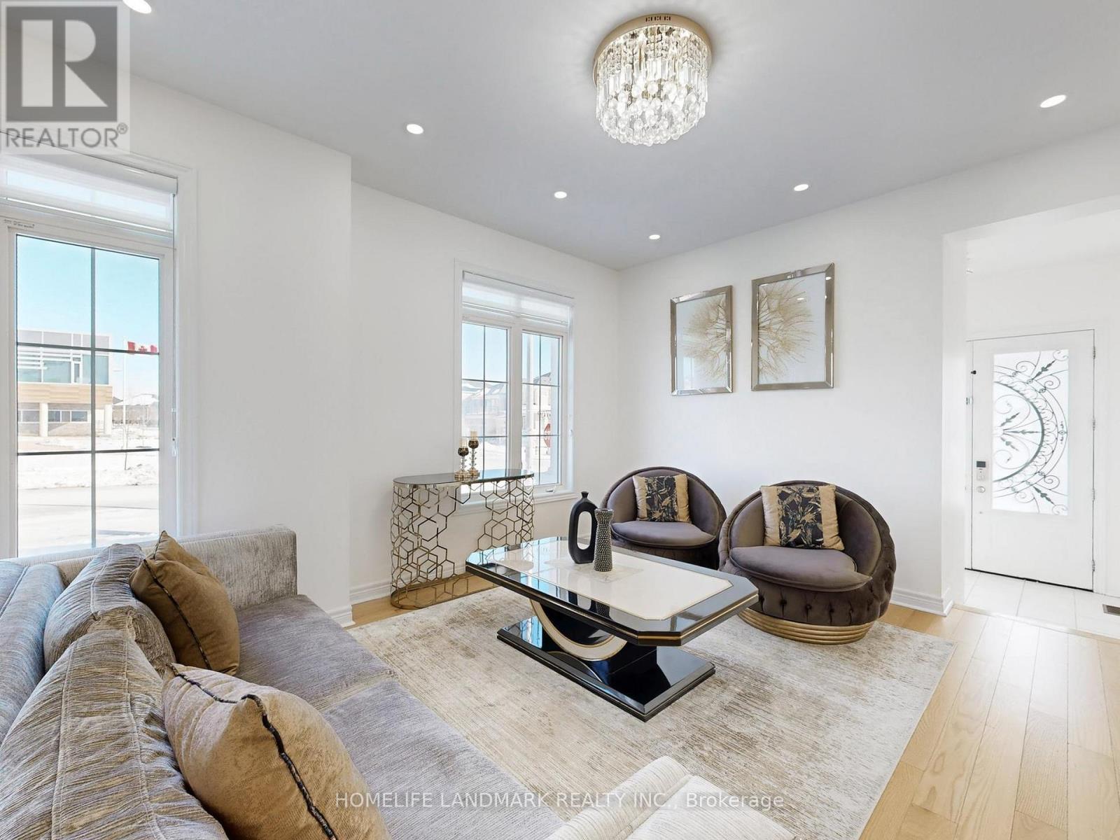 1080 Azalea Avenue, Pickering, Ontario  L1X 0G6 - Photo 5 - E12655090