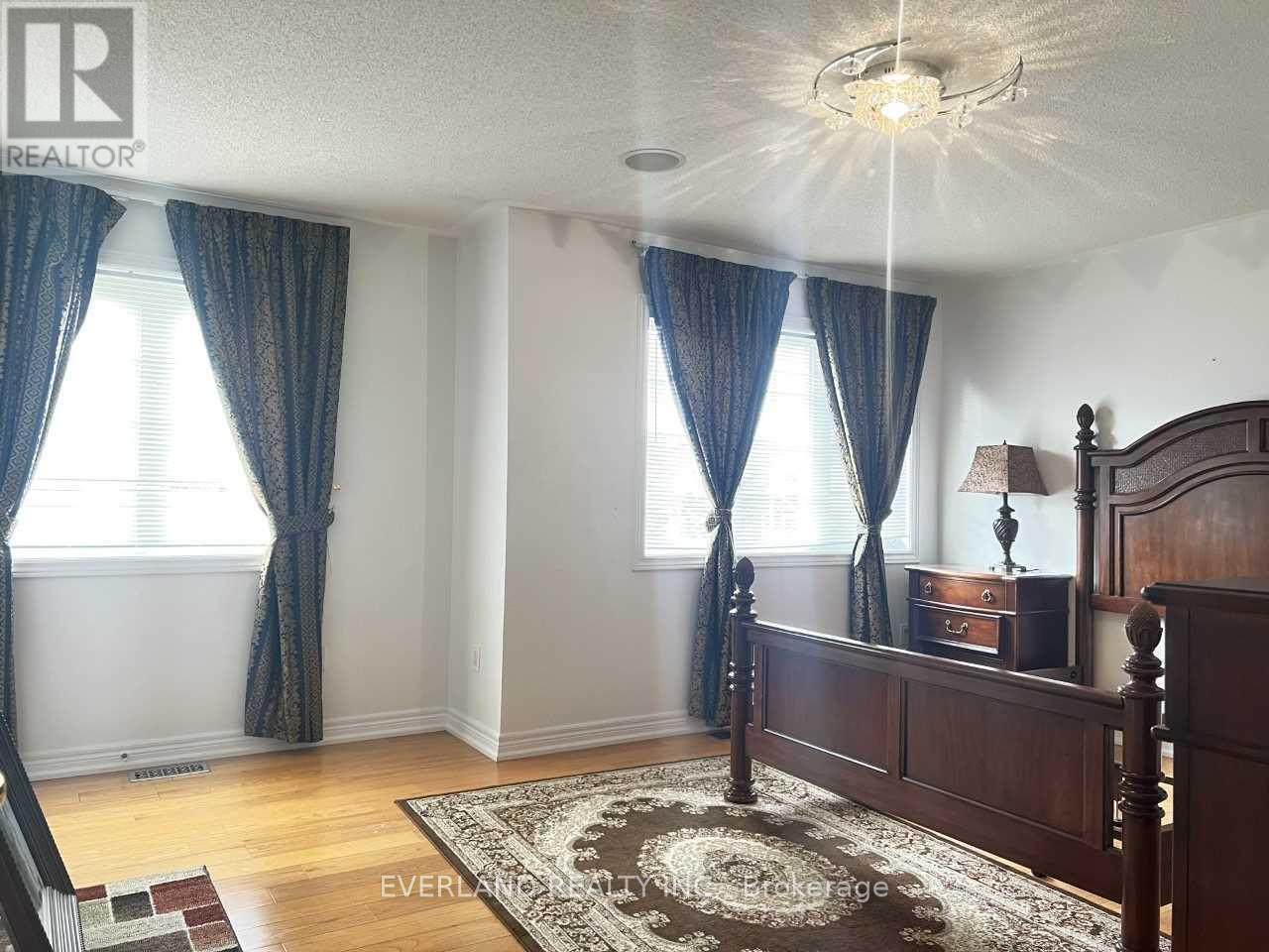 50 Danpatrick Drive, Richmond Hill, Ontario  L4S 2S7 - Photo 8 - N12655062