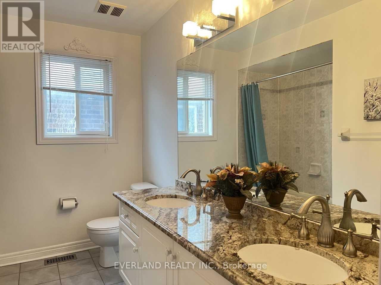 50 Danpatrick Drive, Richmond Hill, Ontario  L4S 2S7 - Photo 9 - N12655062