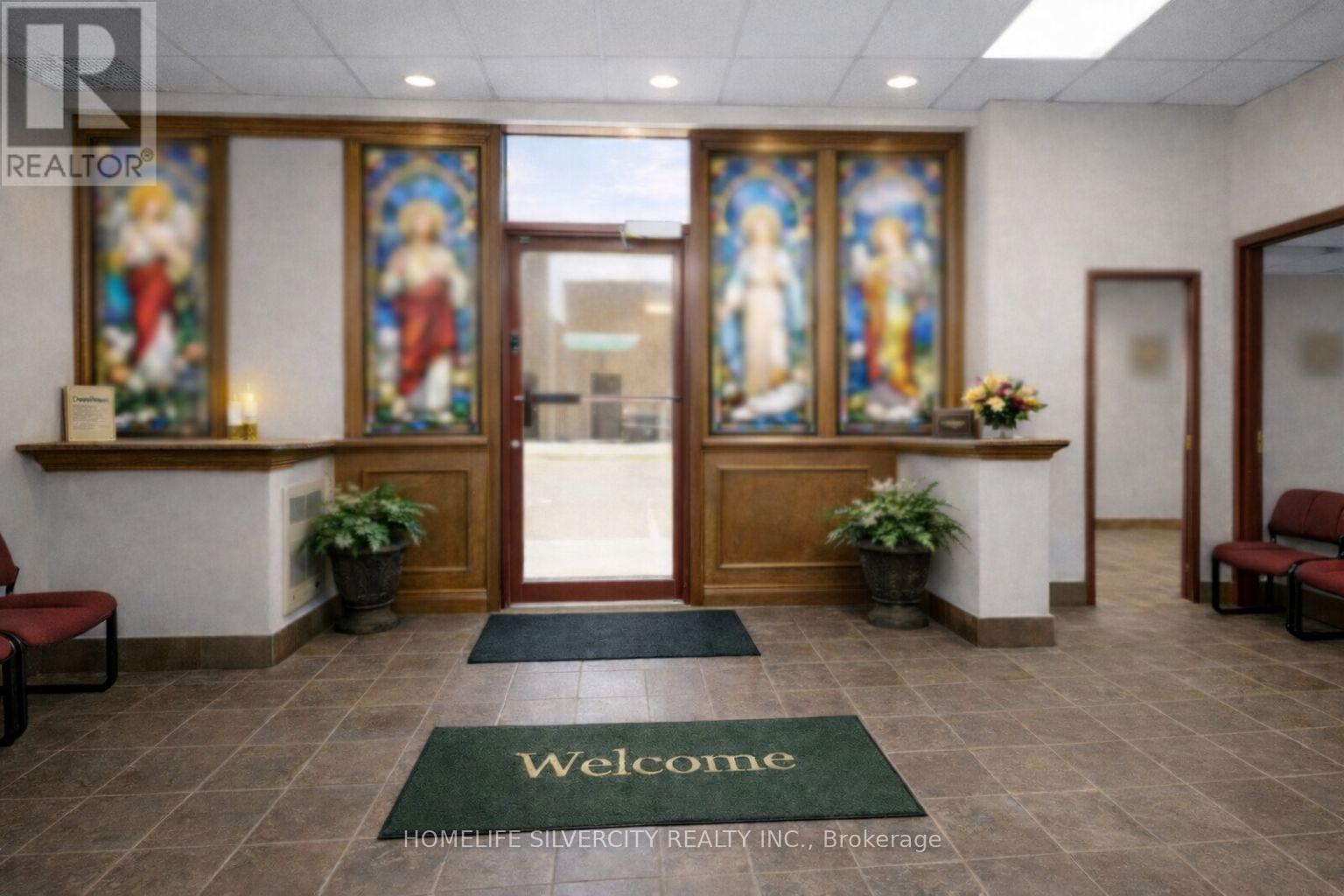 7070 Pacific Circle, Mississauga, Ontario  L5T 2A7 - Photo 3 - W12655098