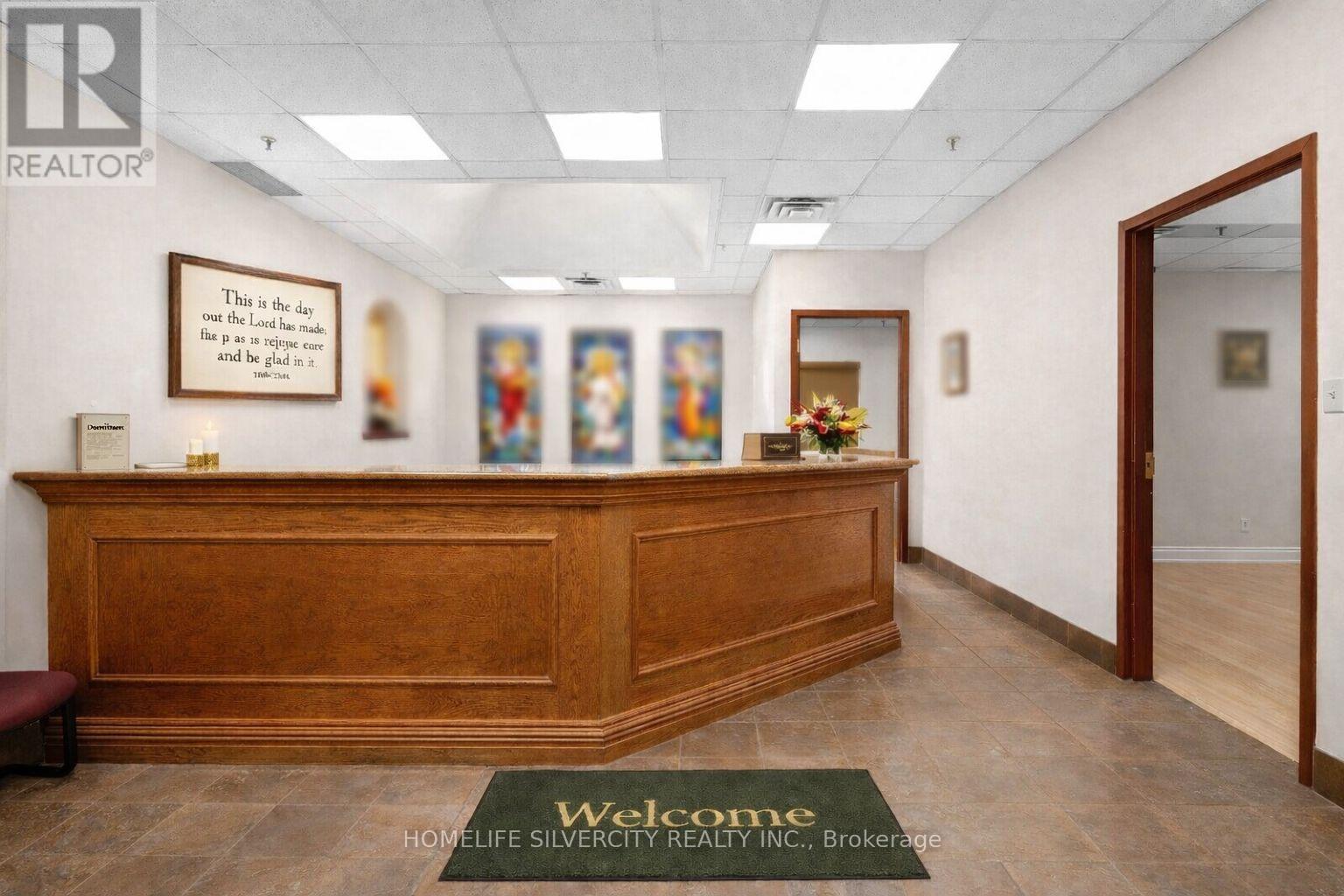 7070 Pacific Circle, Mississauga, Ontario  L5T 2A7 - Photo 6 - W12655098