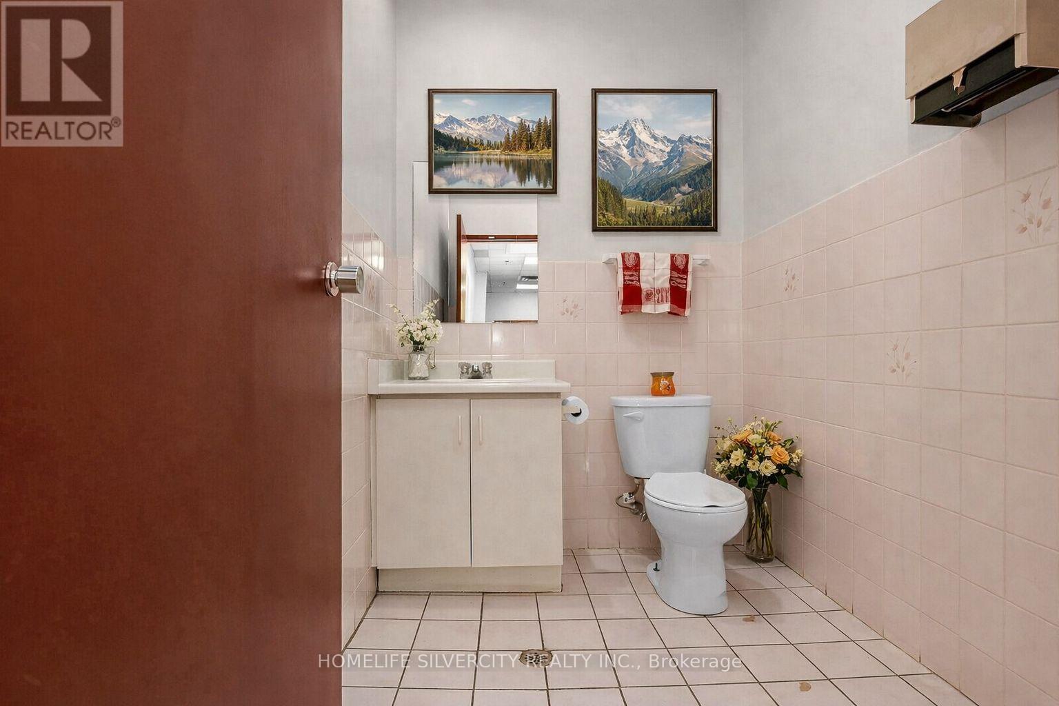 7070 Pacific Circle, Mississauga, Ontario  L5T 2A7 - Photo 9 - W12655098