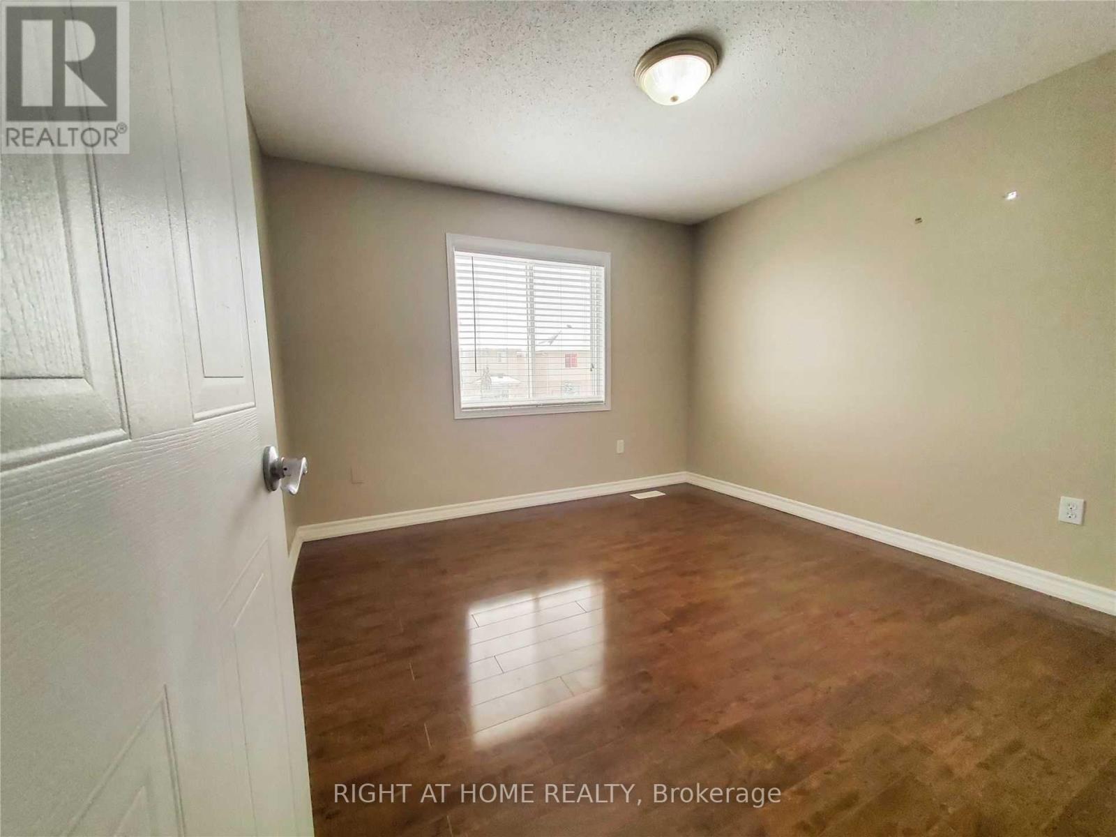 19 Maryann Price Lane, Cambridge, Ontario  N3C 4K6 - Photo 14 - X12655070