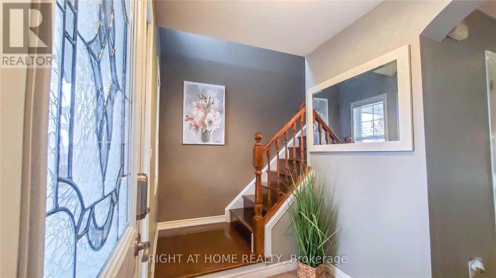 19 Maryann Price Lane, Cambridge, Ontario  N3C 4K6 - Photo 2 - X12655070