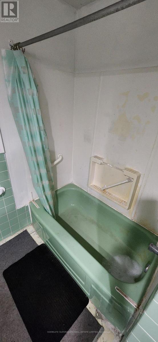 56 High Street, Waterloo, Ontario  N2L 3X8 - Photo 14 - X12655072