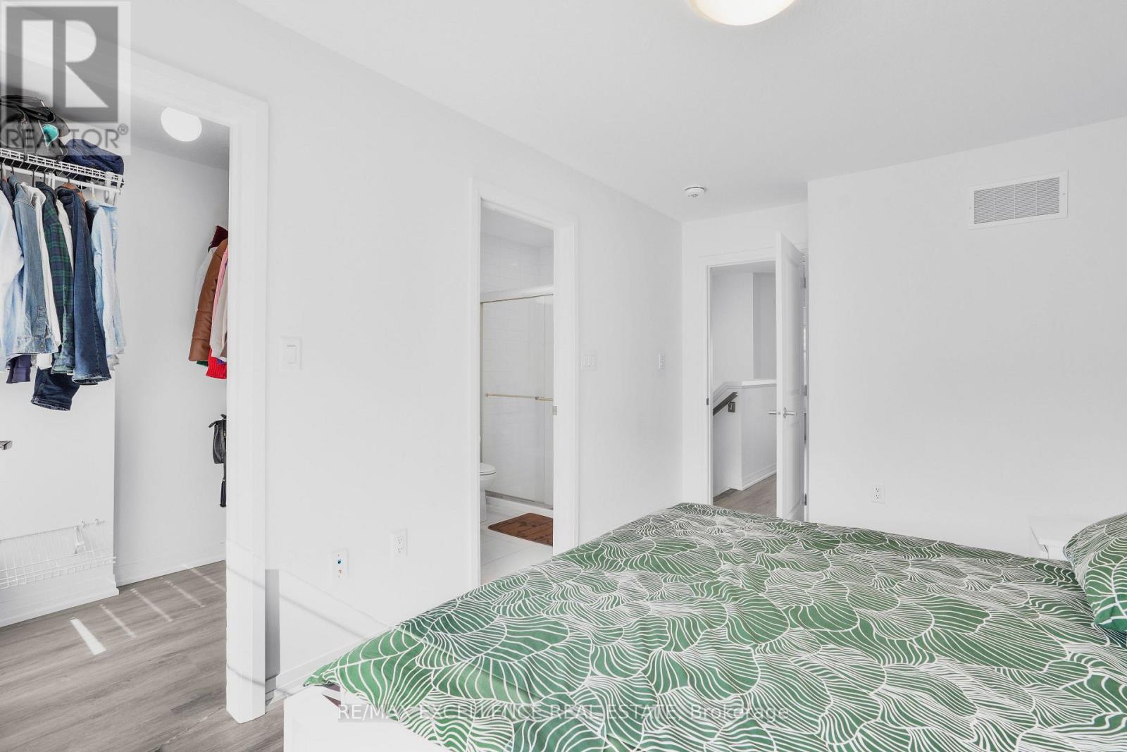 8 - 575 Woodward Ave Avenue, Hamilton, Ontario  L8H 0B3 - Photo 11 - X12655088