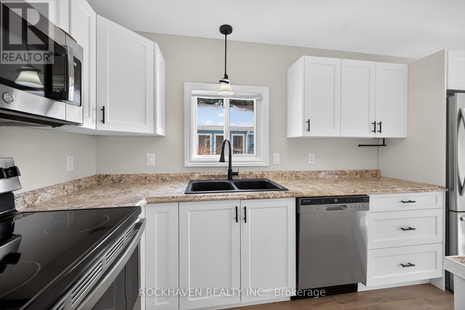 30 Hillside Cr - 1294 8th Concession Road W, Hamilton, Ontario  N0B 2J0 - Photo 7 - X12655094