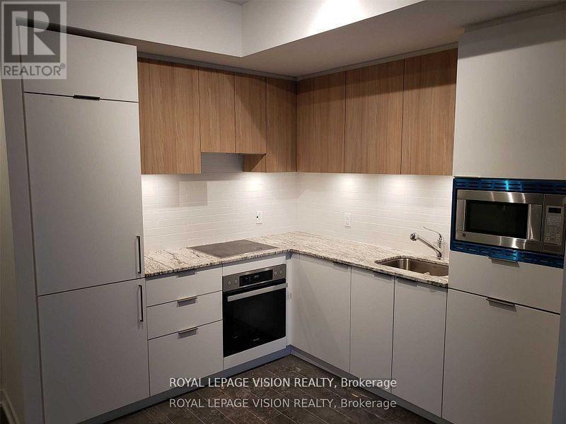 812 - 20 O' Neill Road, Toronto, Ontario  M3C 3M9 - Photo 3 - C12655112