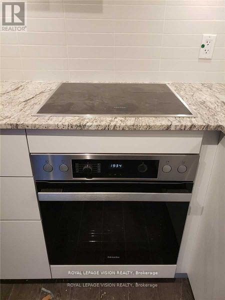 812 - 20 O' Neill Road, Toronto, Ontario  M3C 3M9 - Photo 5 - C12655112