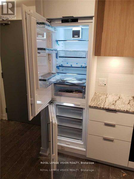 812 - 20 O' Neill Road, Toronto, Ontario  M3C 3M9 - Photo 8 - C12655112