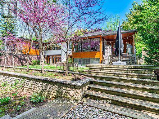 94 Laurentide Drive, Toronto, Ontario  M3A 3E5 - Photo 2 - C12655116