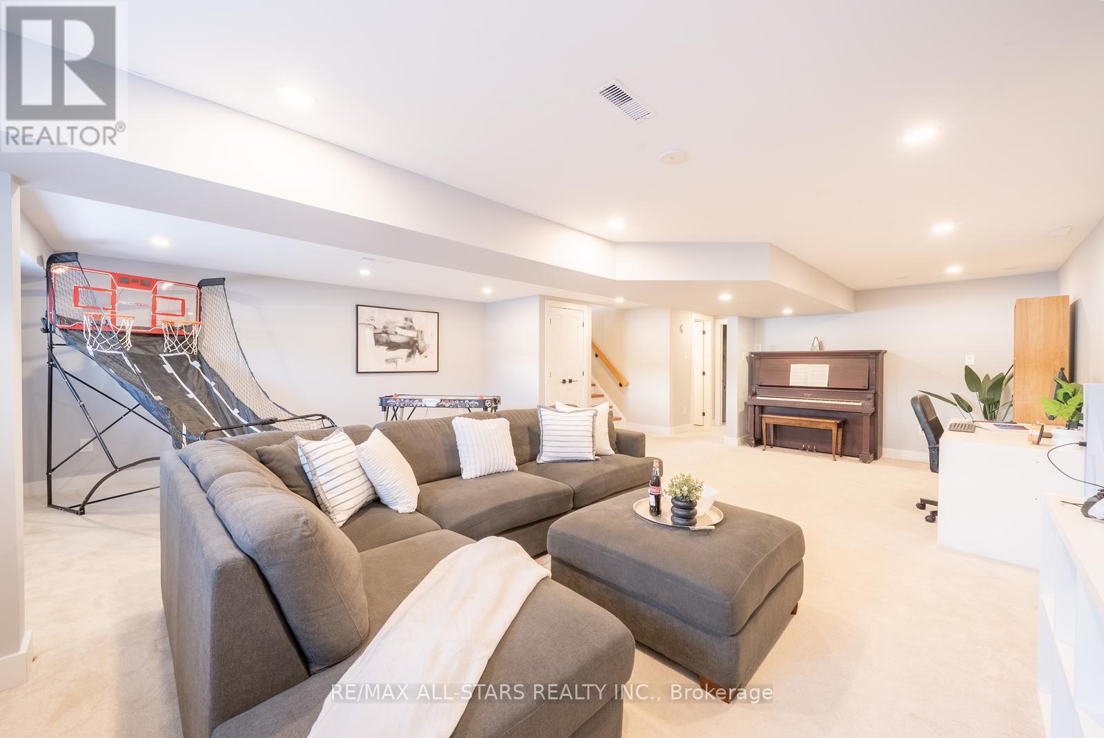 252 Blair Road, Whitchurch-Stouffville, Ontario  L4A 5Z6 - Photo 32 - N12655110