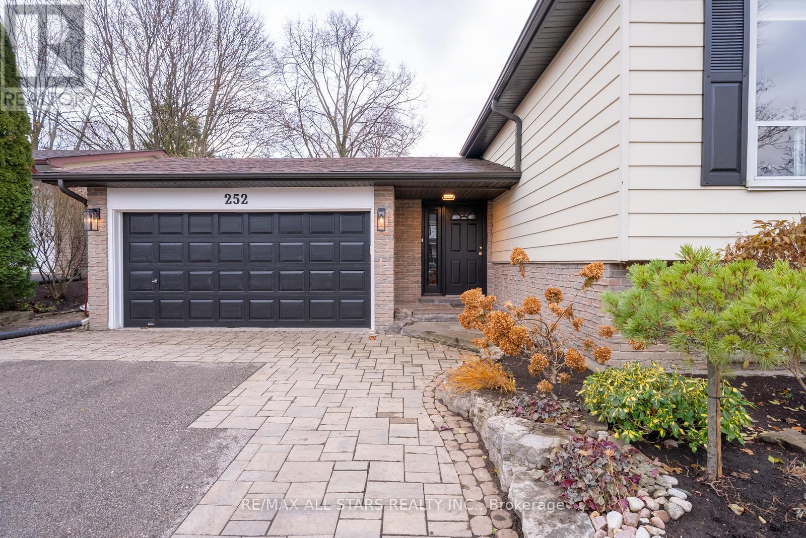 252 Blair Road, Whitchurch-Stouffville, Ontario  L4A 5Z6 - Photo 6 - N12655110