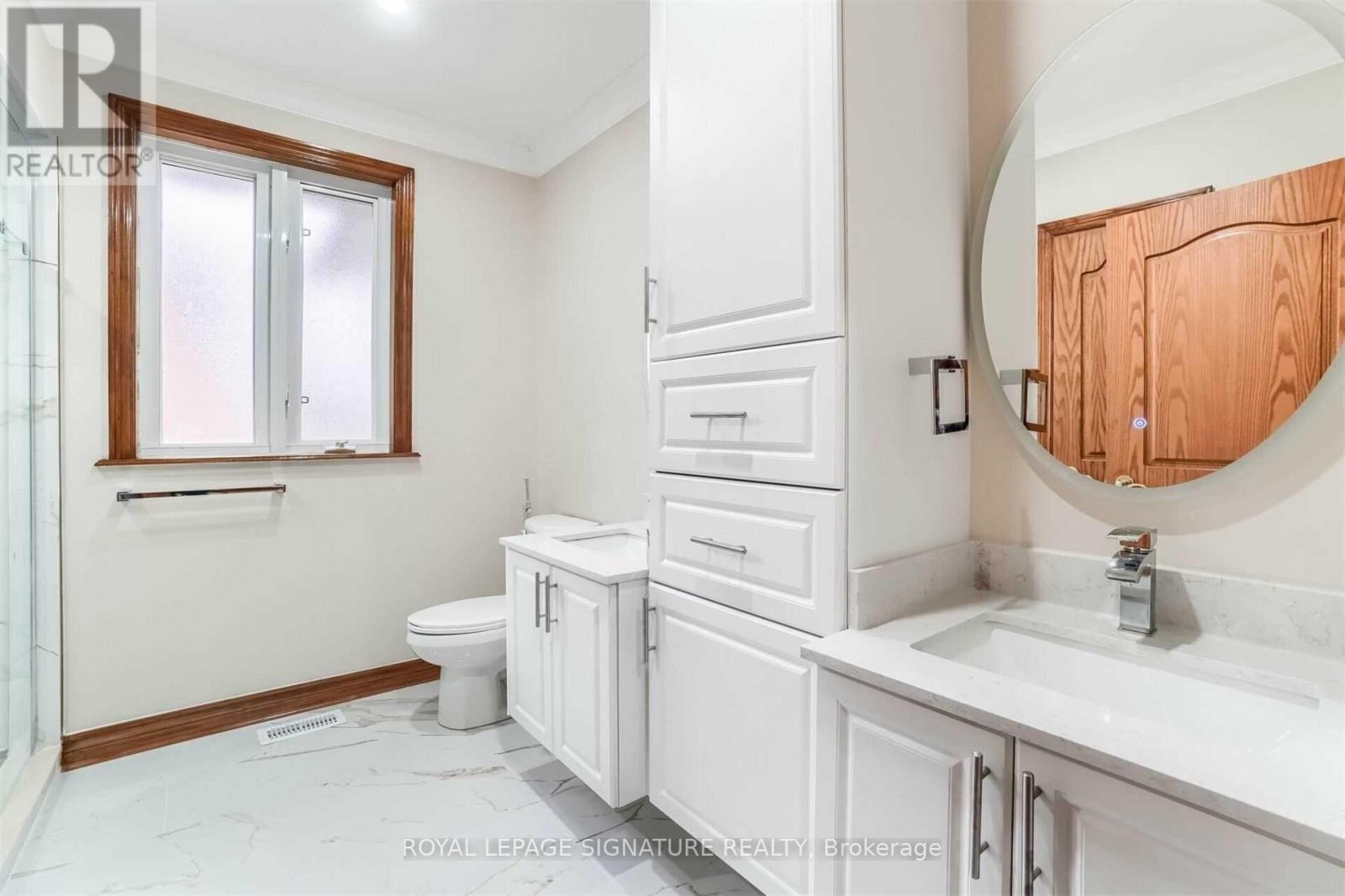 138 Derrydown Road, Toronto, Ontario  M3J 1R8 - Photo 14 - W12655102