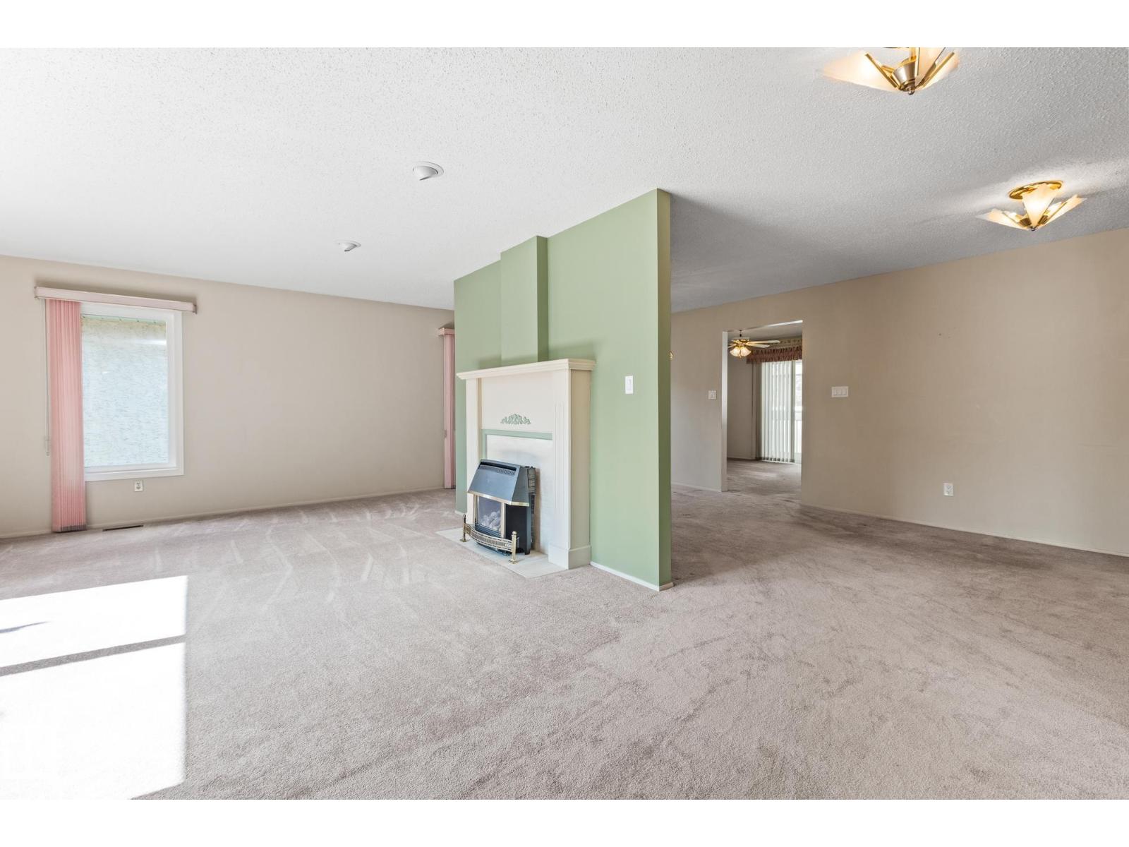 1126 105 St Nw, Edmonton, Alberta  T6J 6J6 - Photo 4 - E4449050