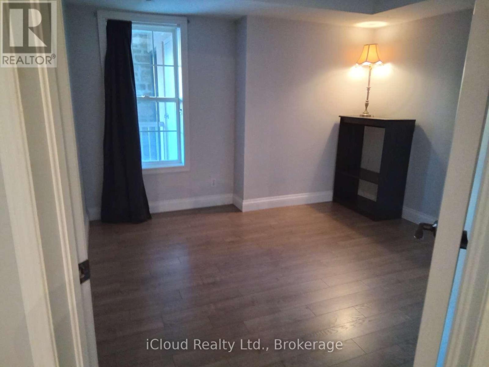 306 - 1450 Bishops Gate, Oakville, Ontario  L6M 4N1 - Photo 6 - W12655084