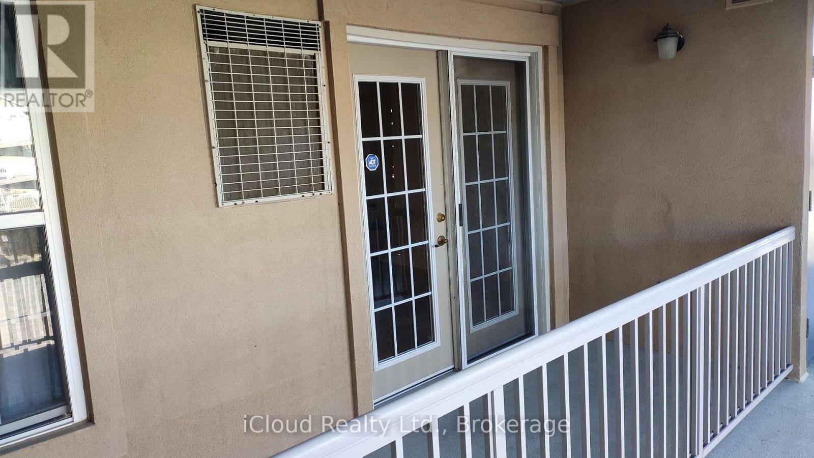 306 - 1450 Bishops Gate, Oakville, Ontario  L6M 4N1 - Photo 8 - W12655084