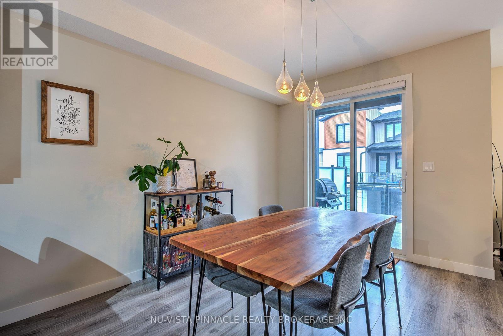 926 Battery Park, London North, Ontario  N6H 5J9 - Photo 10 - X12655120