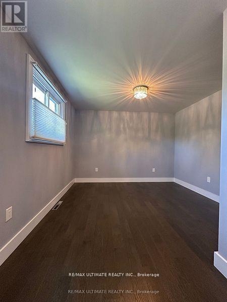 10 Columbia Street, St. Catharines, Ontario  L2R 5H6 - Photo 8 - X12652580