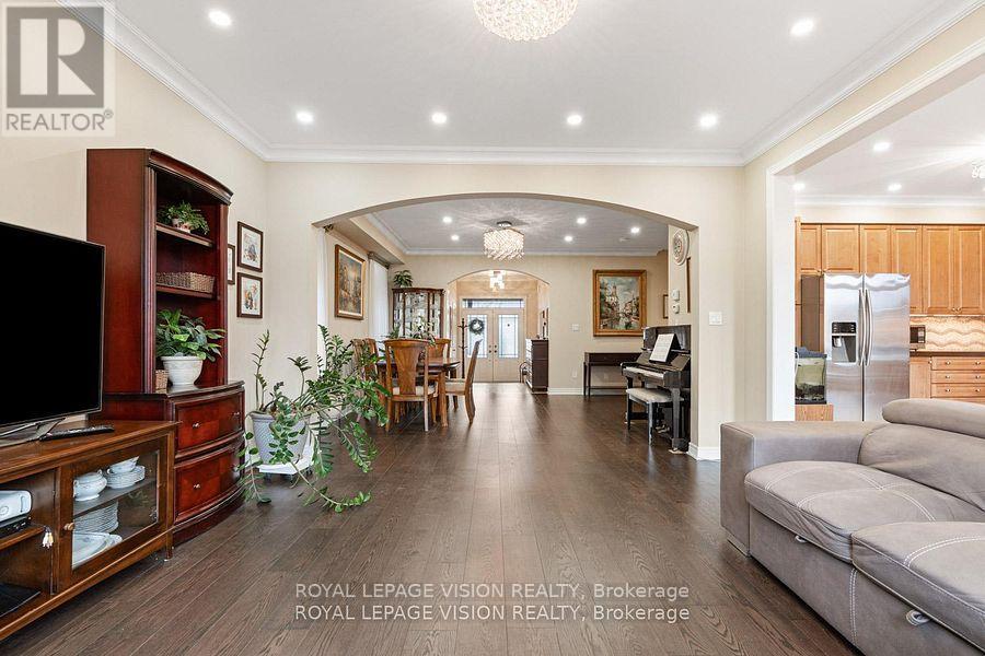 41 Treetops Boulevard, New Tecumseth, Ontario  L9R 0M1 - Photo 8 - N12655124