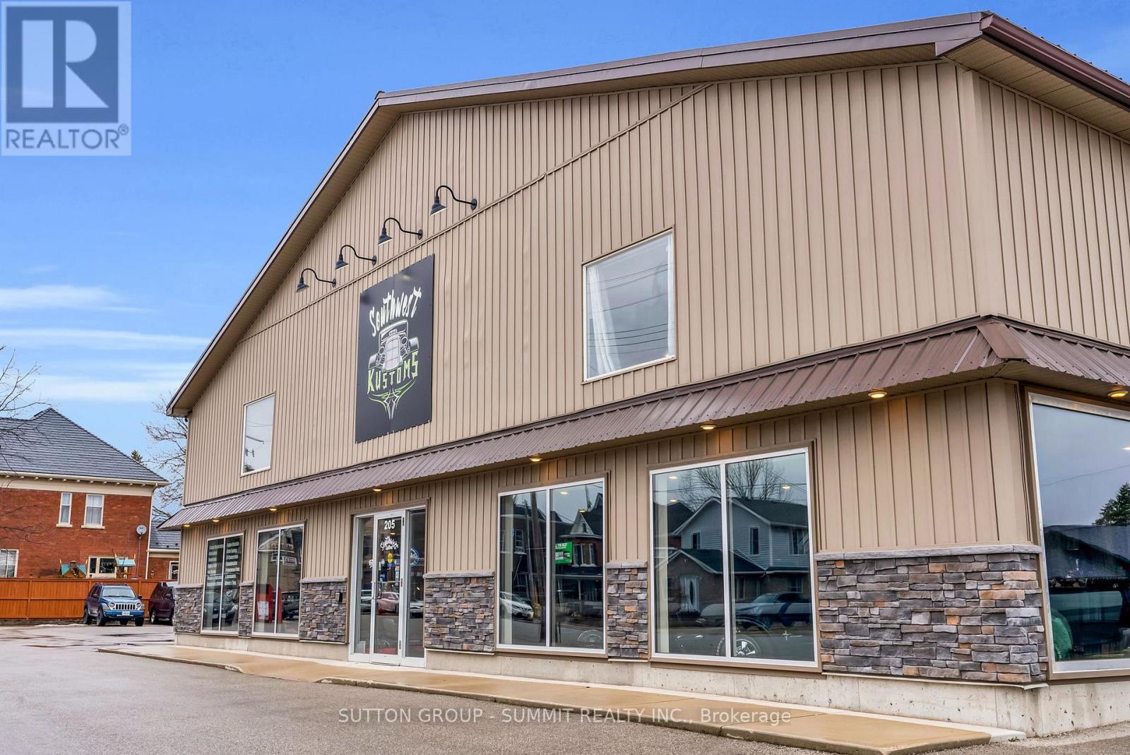 205 Garafraxa Street, Chatsworth, Ontario  N0H 1G0 - Photo 2 - X12655122