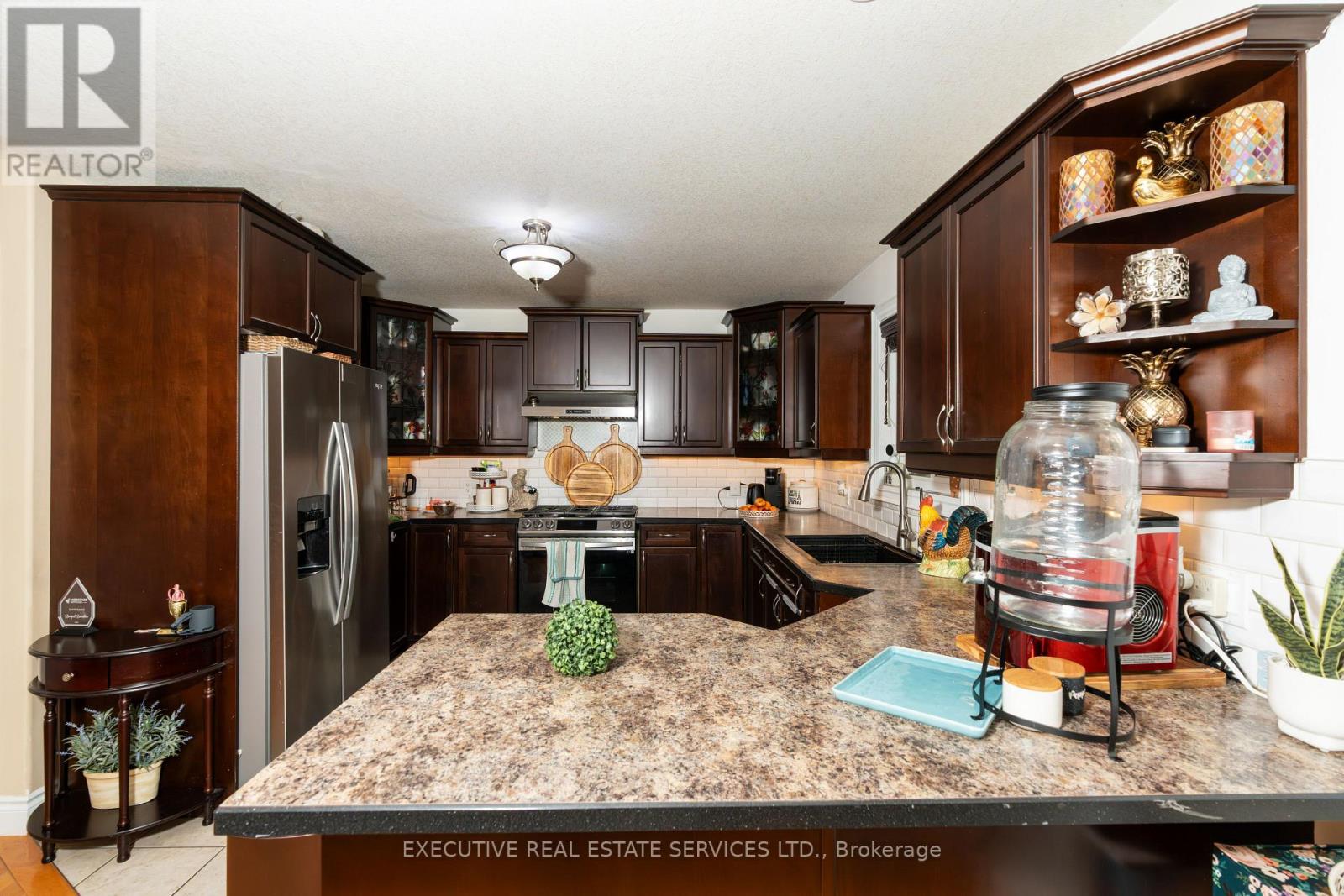 131 Forestway Trail, Woodstock, Ontario  N4S 9A7 - Photo 10 - X12655128